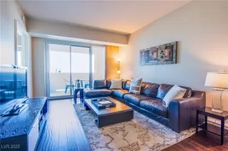 Photo #1: 2706159 Listing 