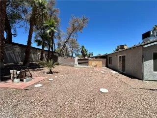 Photo #4: 2706160 Listing 