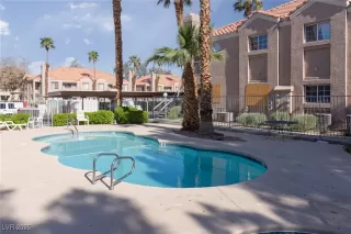 Photo #2: 2706168 Listing 