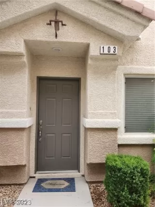 Photo #3: 2706181 Listing 