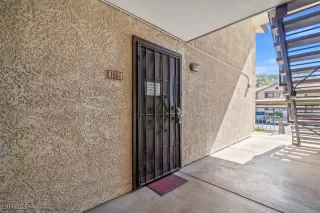 Photo #3: 2706204 Listing