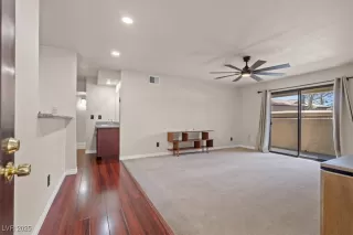 Photo #4: 2706204 Listing