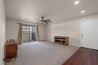 Photo #6: 2706204 Listing