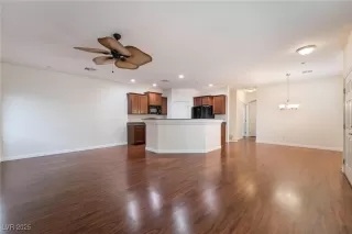 Photo #5: 2706234 Listing