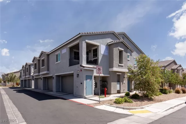 MLS: 2706243 Condo For Sale