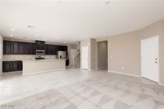 Photo #2: 2706243 Listing 