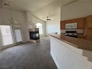 Photo #2: 2706247 Listing 