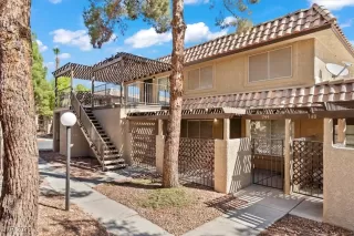 More Details about MLS # 2706283 : 742 NECTARINE COURT