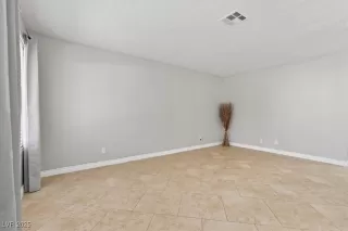 Photo #4: 2706283 Listing 