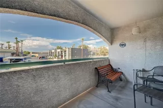 Photo #4: 2706332 Listing 