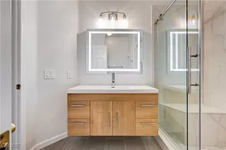 Photo #6: 2706340 Listing