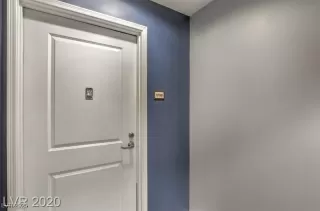 Photo #4: 2706343 Listing