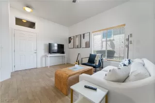 Photo #5: 2706355 Listing 