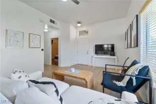 Photo #6: 2706355 Listing 