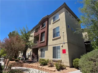 Photo #3: 2706357 Listing