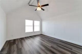 Photo #3: 2706359 Listing