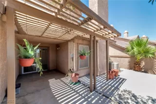 Photo #4: 2706359 Listing