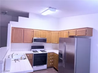 Photo #1: 2706361 Listing 