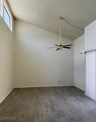 Photo #5: 2706371 Listing