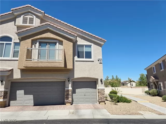 MLS: 2706387 Condo For Sale