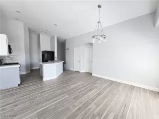 Photo #3: 2706387 Listing 