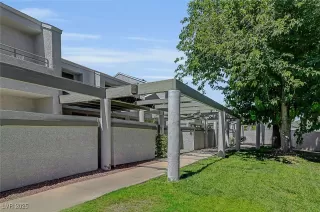 Photo #2: 2706399 Listing