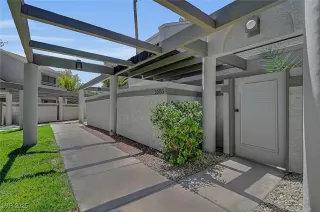 Photo #4: 2706399 Listing