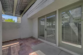 Photo #5: 2706399 Listing