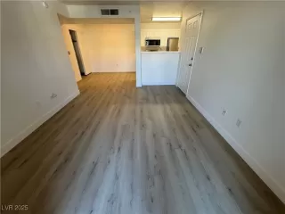 Photo #4: 2706413 Listing 