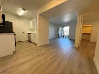 Photo #6: 2706413 Listing 