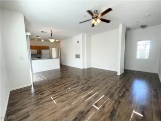 Photo #3: 2706417 Listing 