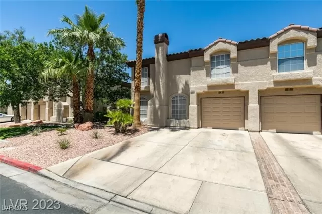 MLS: 2706430 Condo For Sale