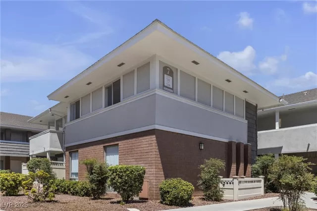 MLS: 2706459 Condo For Sale