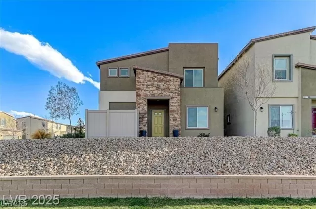 MLS: 2706468 Condo For Sale