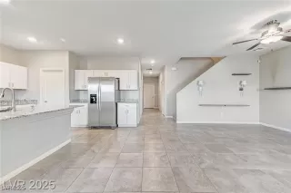 Photo #2: 2706468 Listing 