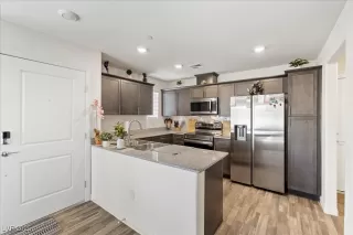 Photo #5: 2706473 Listing 