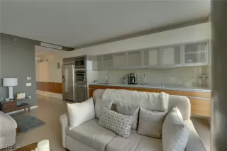 Photo #6: 2706493 Listing 