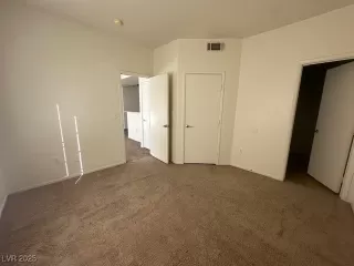 Photo #4: 2706503 Listing 