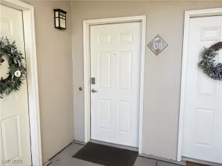 Photo #2: 2706517 Listing