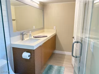 Photo #6: 2706517 Listing