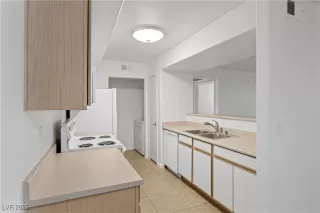 Photo #3: 2706518 Listing 