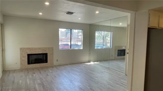 MLS: 2706521 Condo For Sale