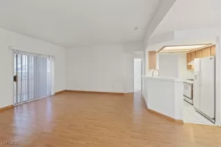 Photo #3: 2706528 Listing 