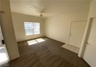 Photo #3: 2706537 Listing