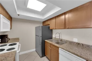 Photo #6: 2706547 Listing 