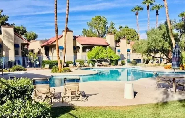 MLS: 2706556 Condo For Sale