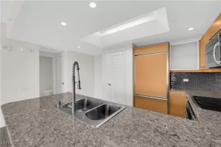 Photo #3: 2706602 Listing