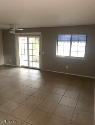 Photo #2: 2706629 Listing