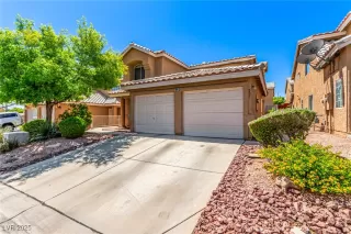 Photo #2: 2706653 Listing