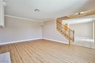 Photo #5: 2706660 Listing